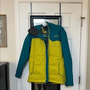 Patagonia women’s Vibrant Teal and Yellow Puffer Jacket size small